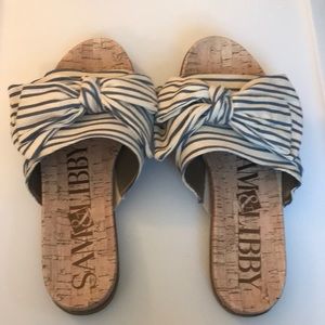 Bow sandals